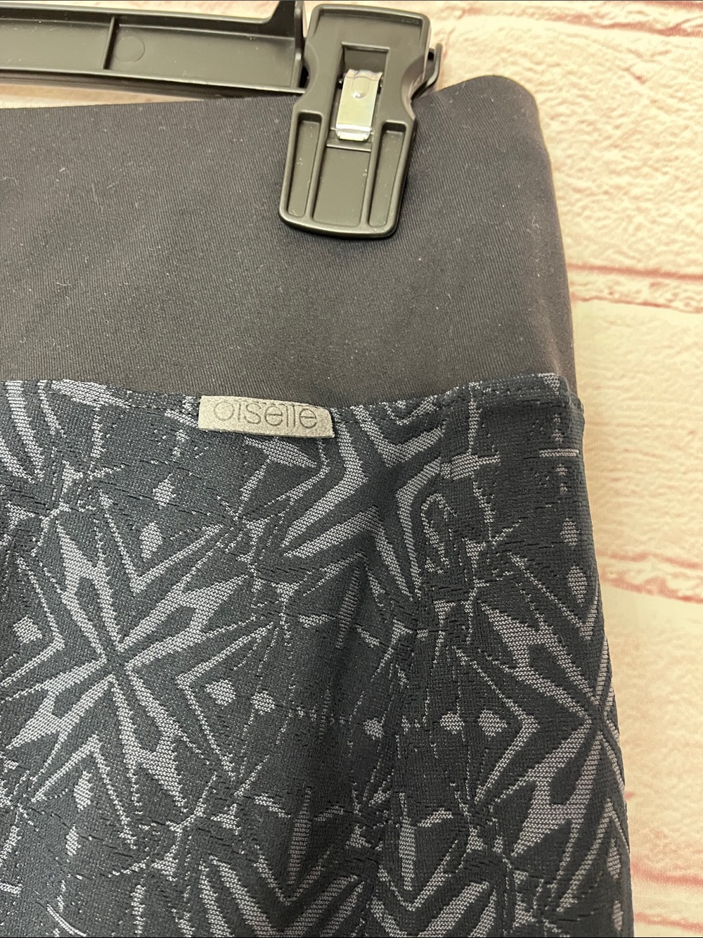 Oiselle Kaleidoscope Athletic Skirt Like New Size 4 - Picture 4 of 9